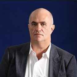 Colm Tóibín