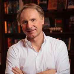 Dan Brown