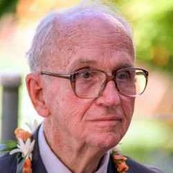 Frases de james michener